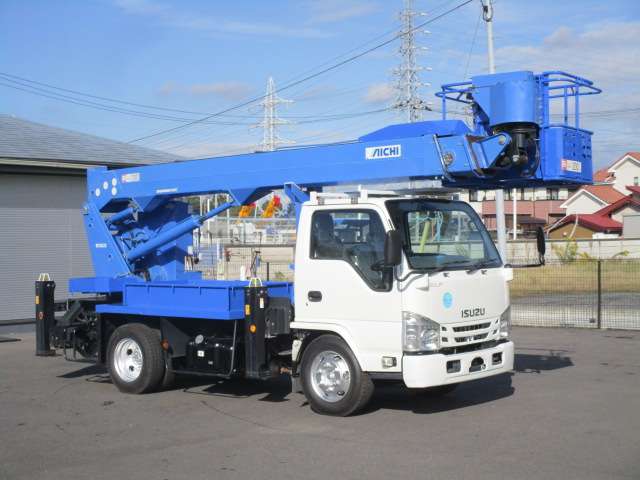 Isuzu Elf 5