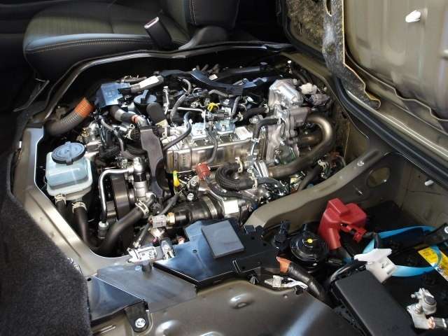 Toyota Hiace Van 12