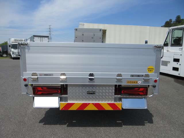 Mitsubishi Fuso Super Great 6