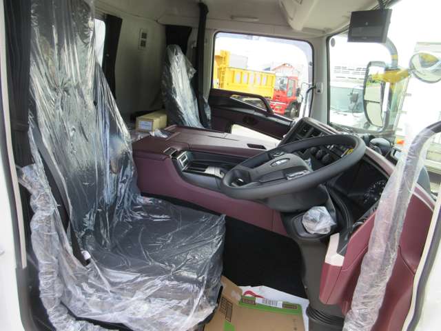 Mitsubishi Fuso Super Great 8