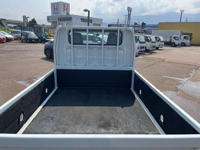 Mitsubishi Fuso Canter Guts 10