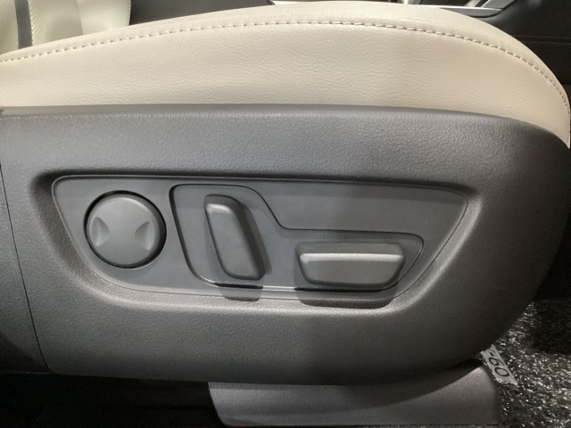 Mazda CX-60 8