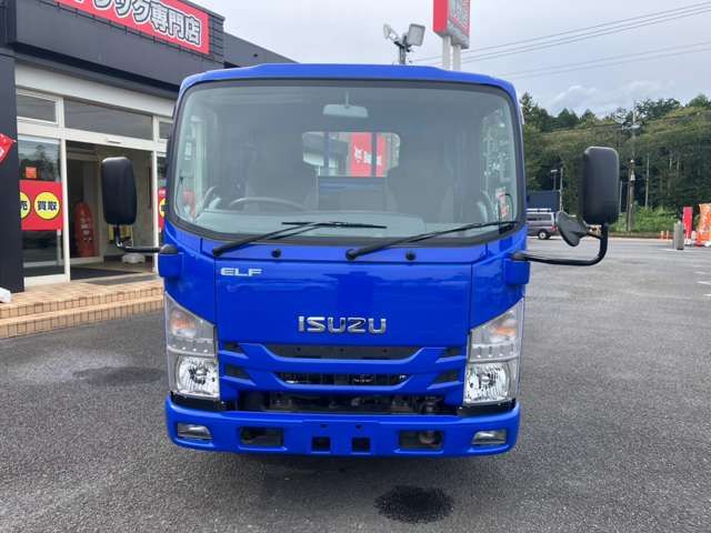 Isuzu Elf 2