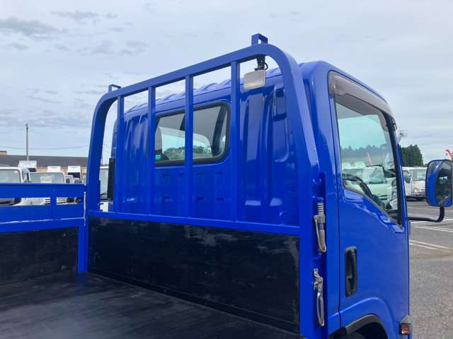 Isuzu Elf 9