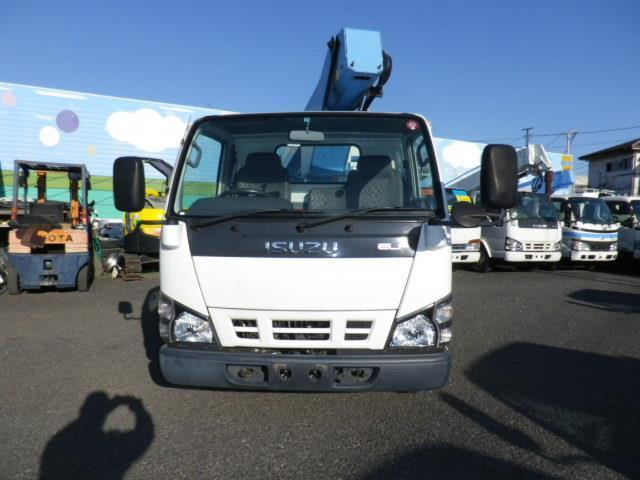 Isuzu Elf 3