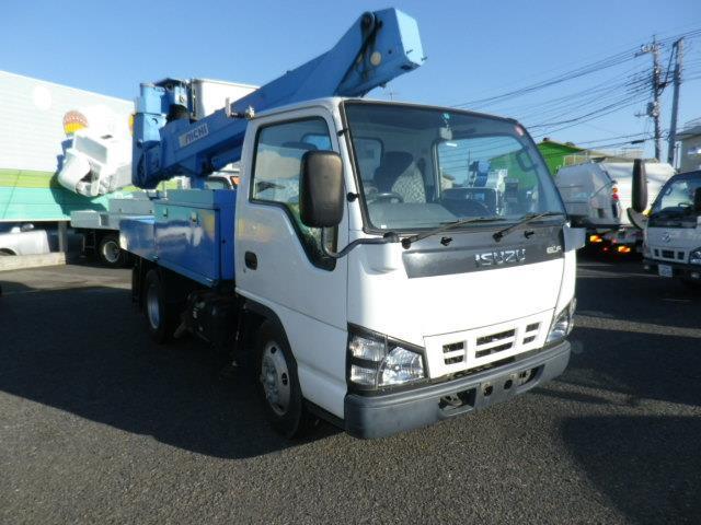 Isuzu Elf 4
