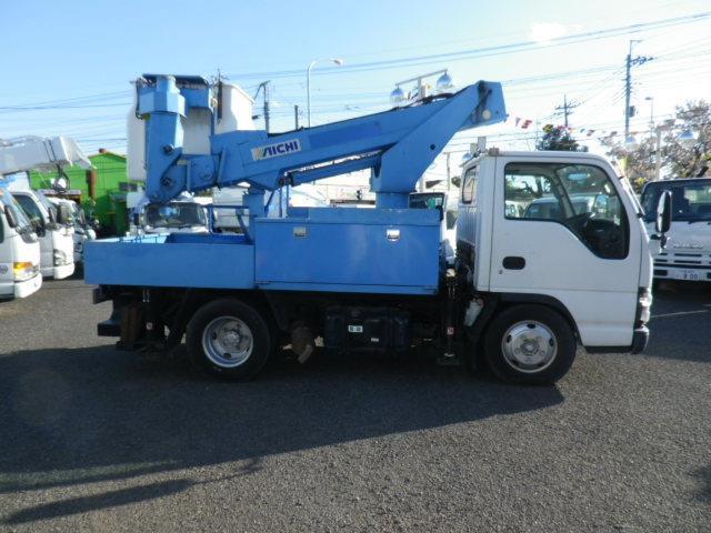 Isuzu Elf 5