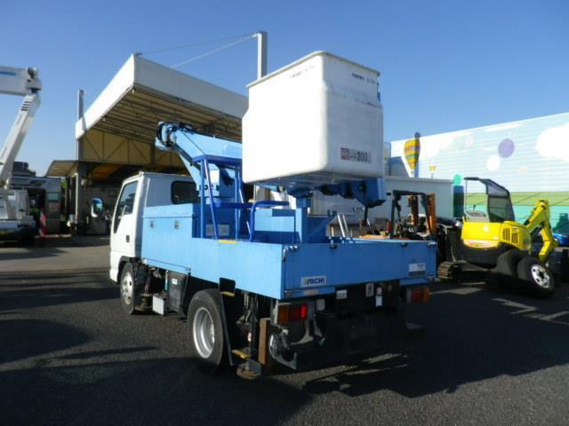 Isuzu Elf 8