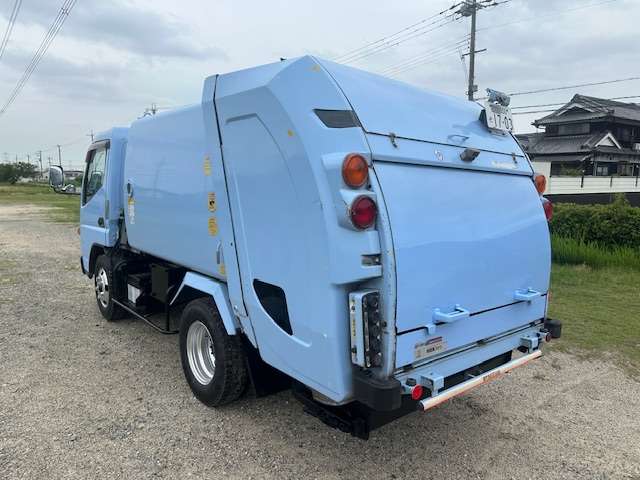 Mitsubishi Fuso Canter 3