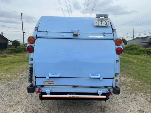Mitsubishi Fuso Canter 4
