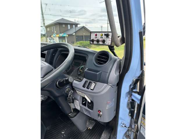Mitsubishi Fuso Canter 7