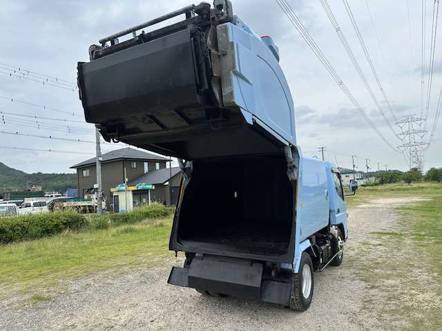 Mitsubishi Fuso Canter 10
