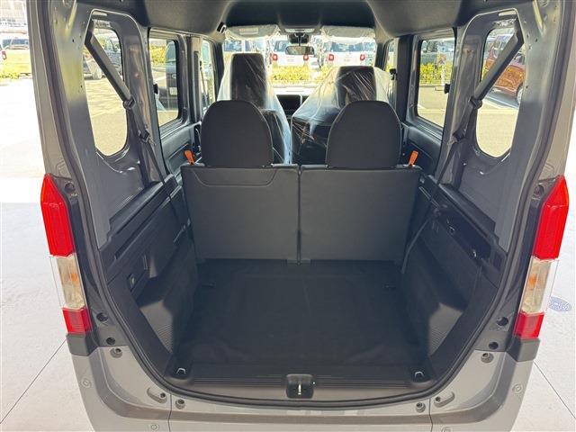 Honda N-VAN 12