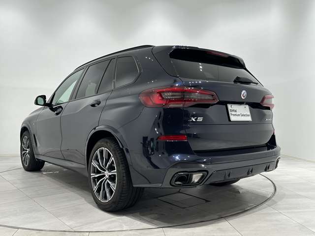 BMW X5 8