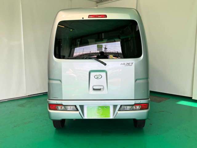 Daihatsu Hijet Cargo 11