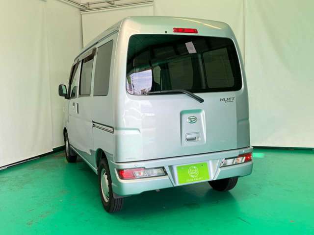Daihatsu Hijet Cargo 12