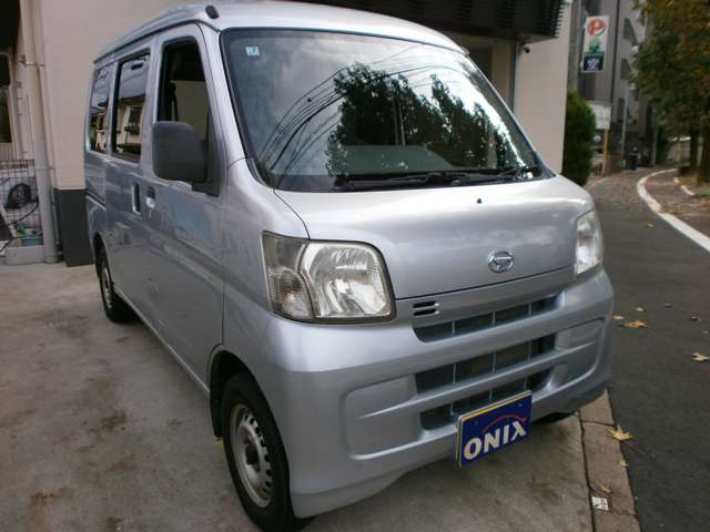Daihatsu Hijet Cargo 2