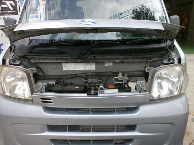 Daihatsu Hijet Cargo 6