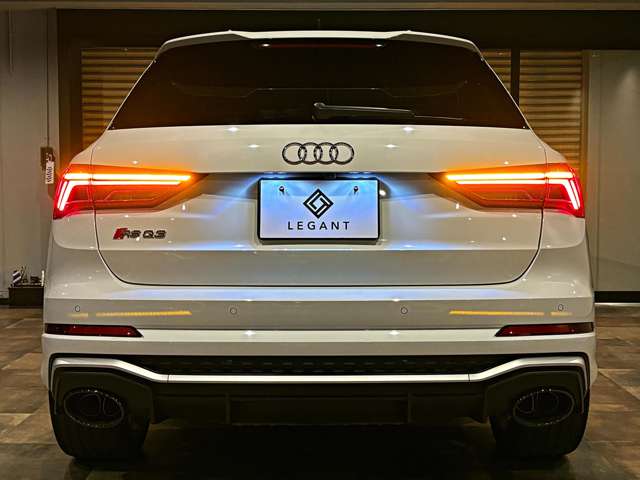 Audi RS Q3 12