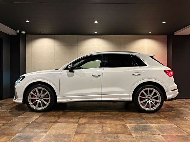 Audi RS Q3 5