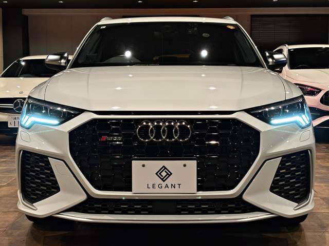 Audi RS Q3 8