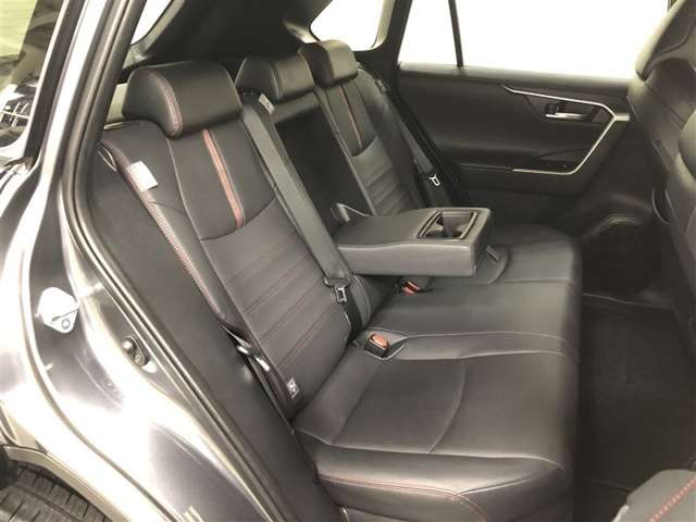 Toyota RAV4 PHV 11