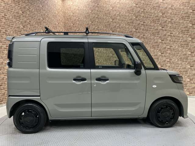 Suzuki Spacia Base 9