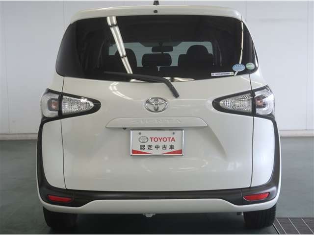 Toyota Sienta 6