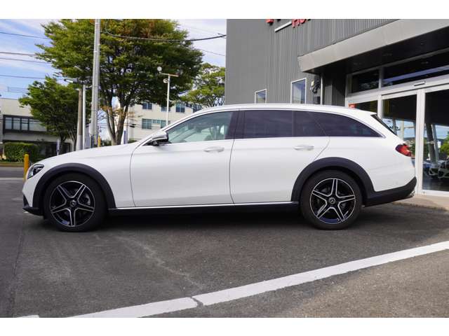 Mercedes-Benz E-Class All-Terrain 3