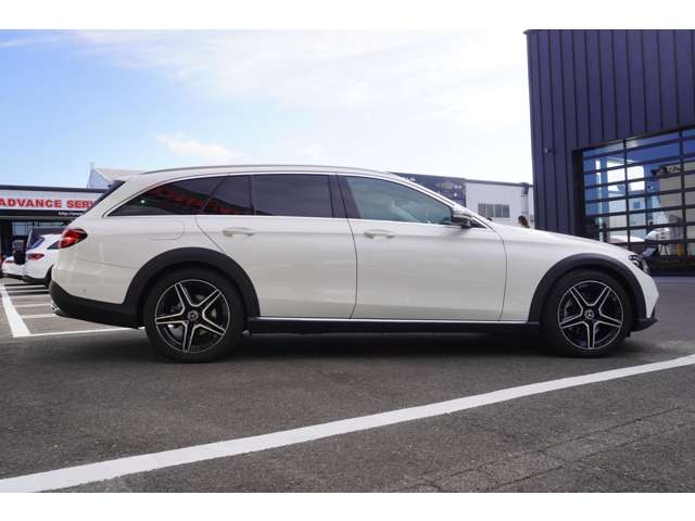 Mercedes-Benz E-Class All-Terrain 4