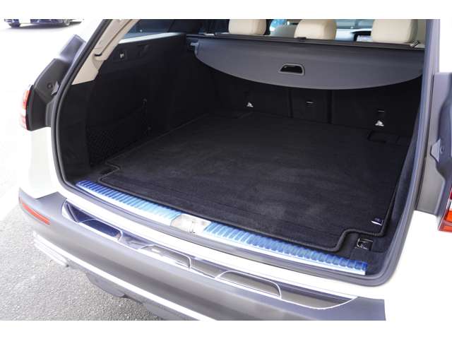 Mercedes-Benz E-Class All-Terrain 9