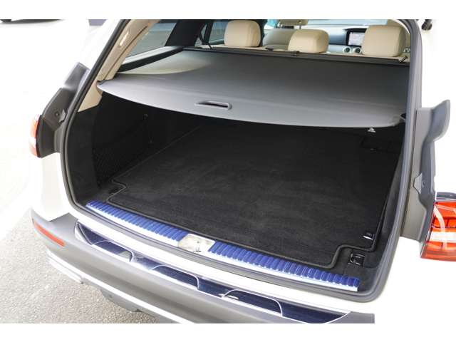 Mercedes-Benz E-Class All-Terrain 10