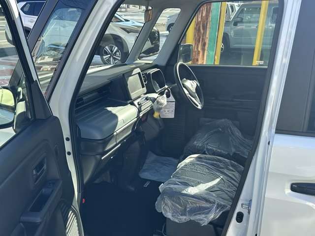 Suzuki Spacia Base 8
