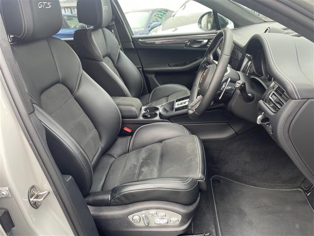 Porsche Macan 5