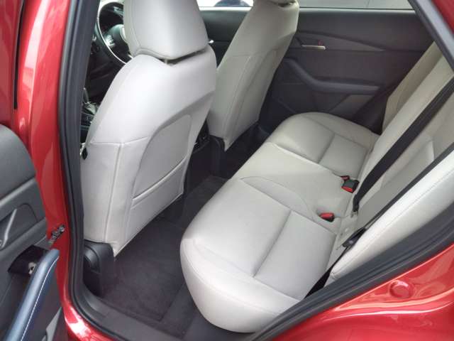 Mazda CX-30 11