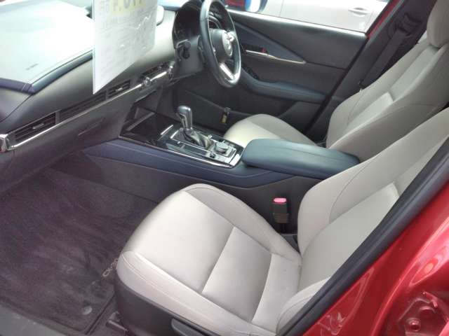 Mazda CX-30 10