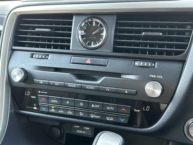Lexus RX 9