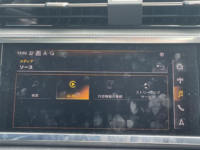 Audi Q3 12