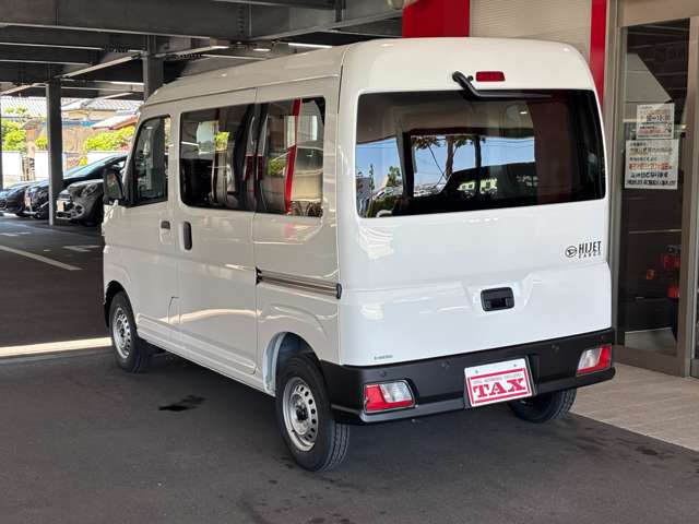 Daihatsu Hijet Cargo 3