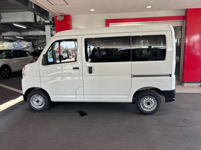Daihatsu Hijet Cargo 4