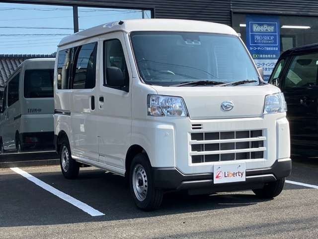 Daihatsu Hijet Cargo 6
