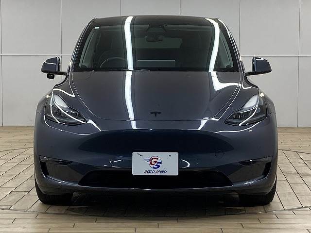 Tesla Model Y 3
