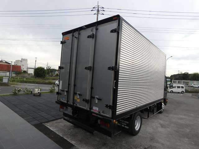 Hino Dutro 6