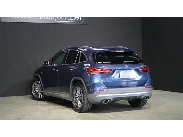 Mercedes-Benz GLA-Class 6