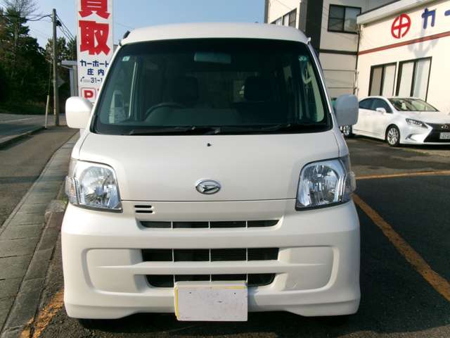 Daihatsu Hijet Cargo 2