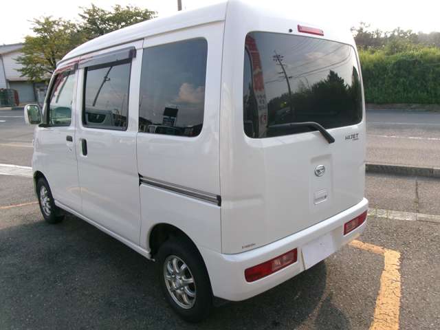Daihatsu Hijet Cargo 7