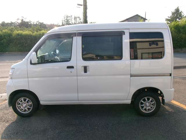 Daihatsu Hijet Cargo 8