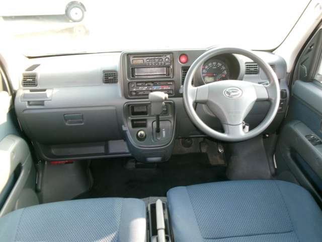 Daihatsu Hijet Cargo 9
