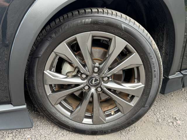 Lexus UX 11