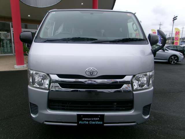 Toyota Regius Ace 2